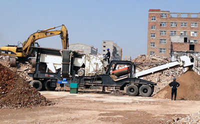 3分钟，建筑垃圾就地变身新型建材