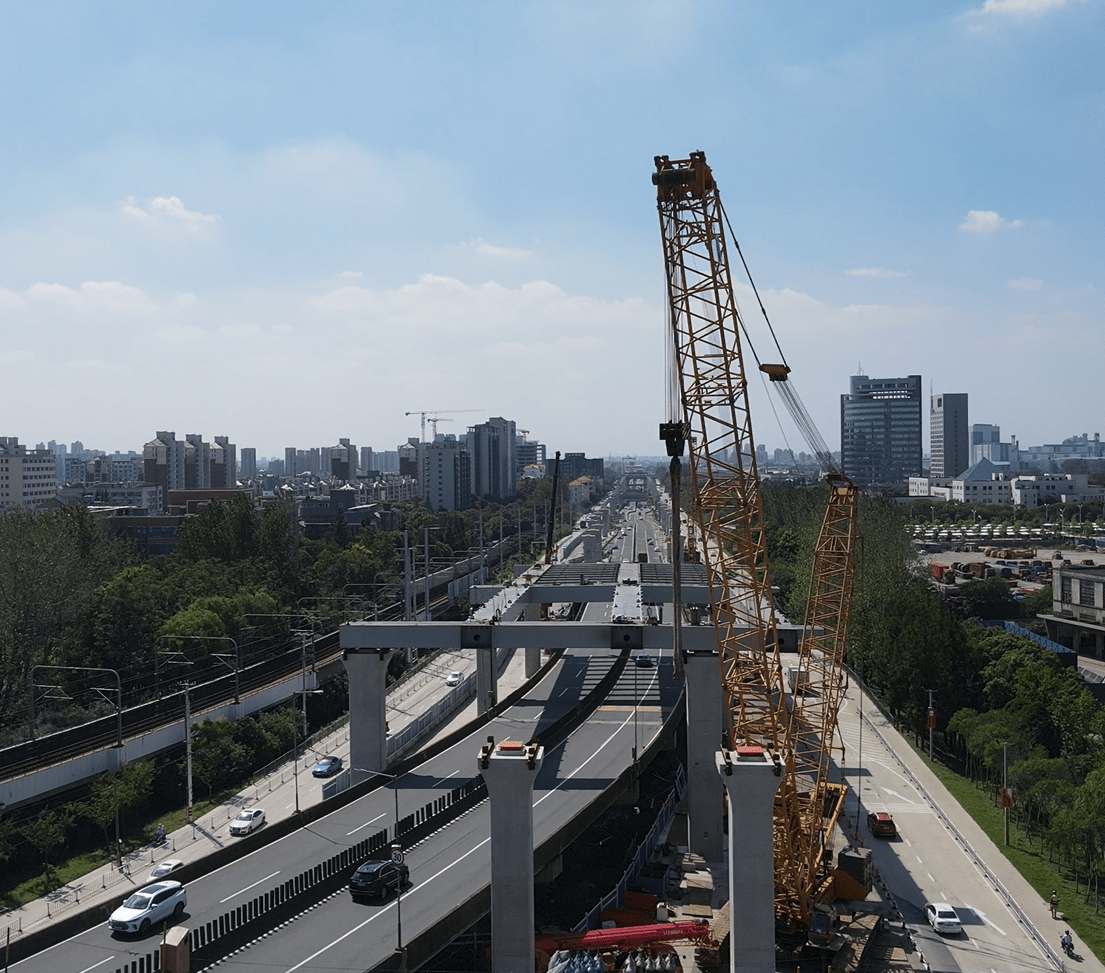 上海沿江通道浦西接线段工程主线桥梁结构贯通，力争年内主线通车 