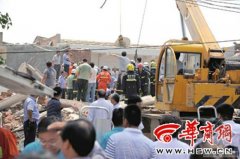 [西安]在建民房突然坍塌致5死2伤