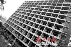 违建整治：广州今日强制爆破拆除一13层违建