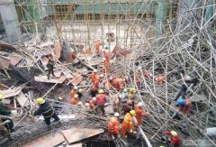 云南工地脚手架坍塌 事故至少造成5人死亡