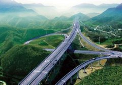 甘肃省斥资8000亿元畅通“丝绸之路”经济带大通道