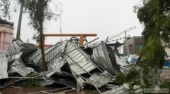 广东深圳一违建工地坍塌 压死水泥浇灌车司机