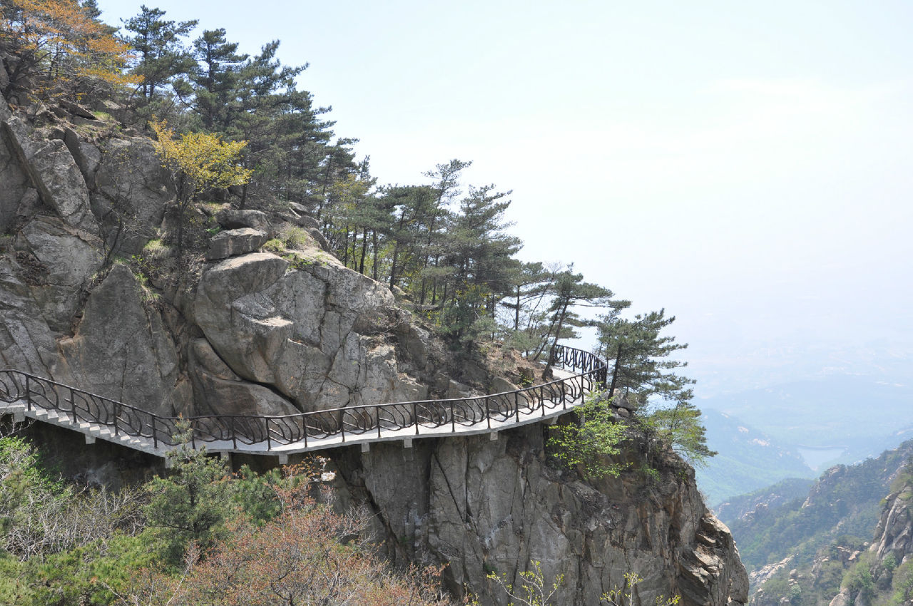 <font color='red'>蒙山</font>悬崖栈道